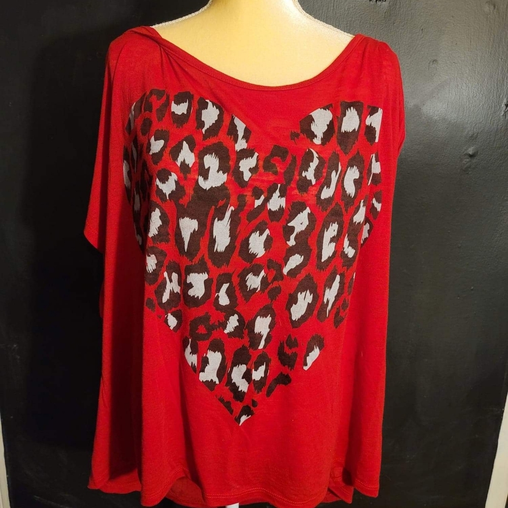 Leopard heart tee ♡